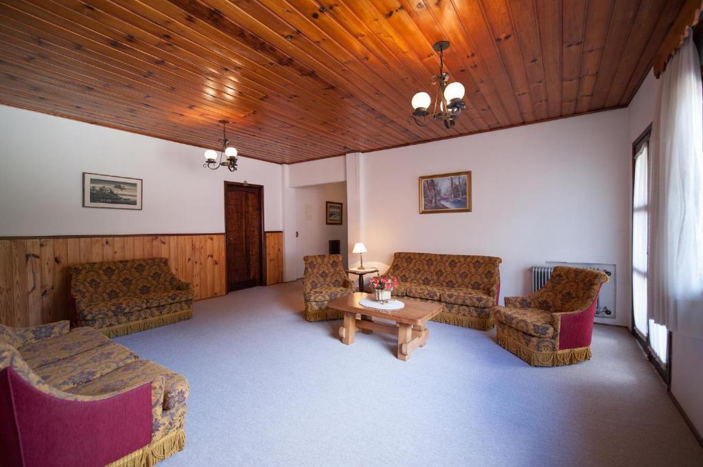 Hotel Vila Regina Campos do Jordao Ngoại thất bức ảnh