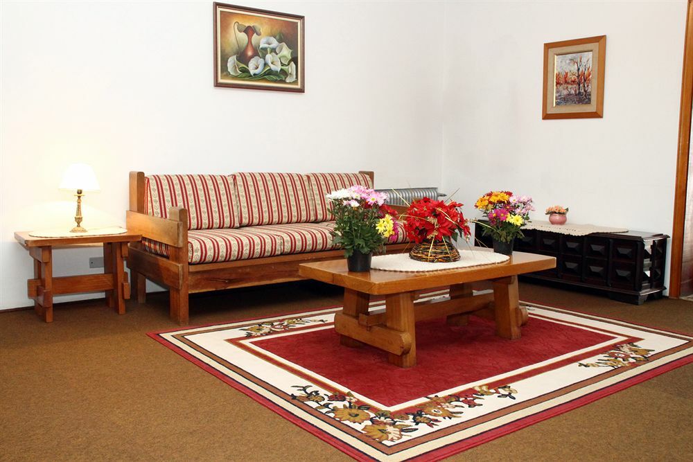 Hotel Vila Regina Campos do Jordao Ngoại thất bức ảnh